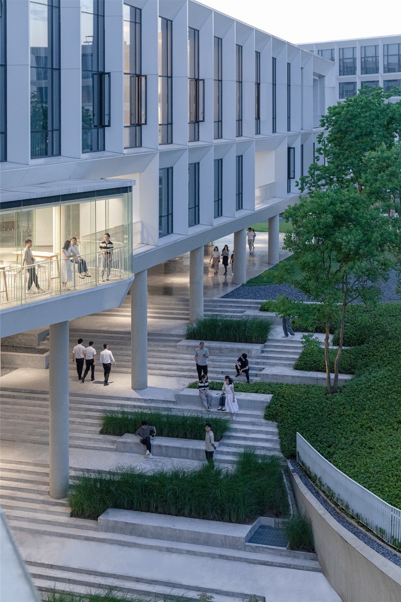 BIM建筑|顺势而为的空间赋形,浙江建德空港航空产学研基地/gad杰地设计 BIM建筑|顺势而为的空间赋形,浙江建德空港航空产学研基地/gad杰地设计