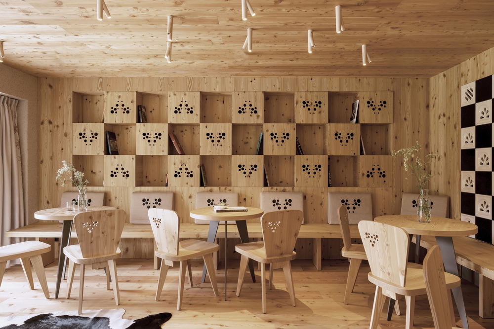 BIM建筑|Bohinj 酒店重建,文脉传承 / OFIS Architects BIM建筑|Bohinj 酒店重建,文脉传承 / OFIS Architects