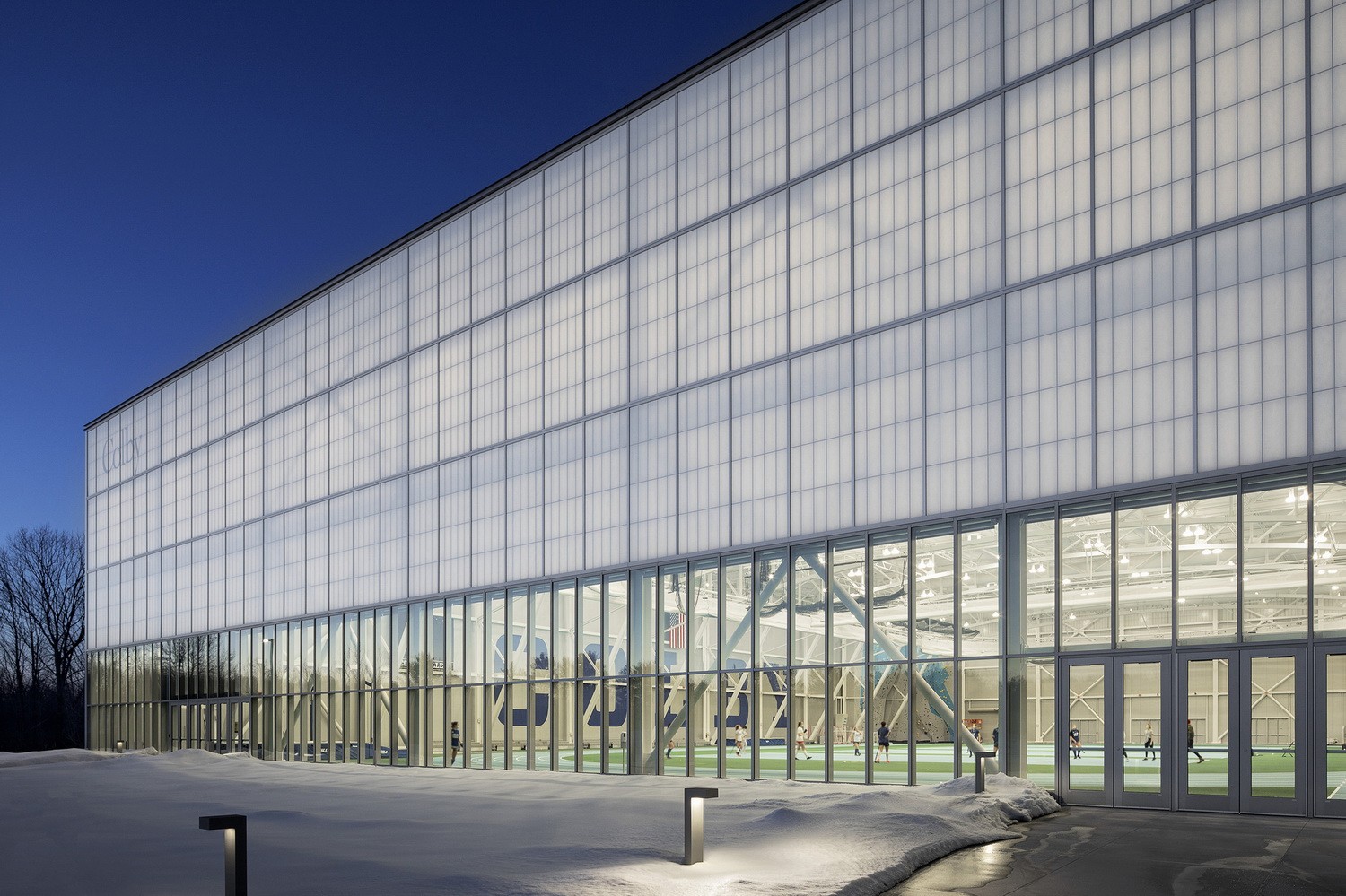 BIM建筑|白色方块-科尔比学院体育娱乐中心 Harold Alfond / Hopkins Architects + Sasaki BIM建筑|白色方块-科尔比学院体育娱乐中心 Harold Alfond / Hopkins Architects + Sasaki
