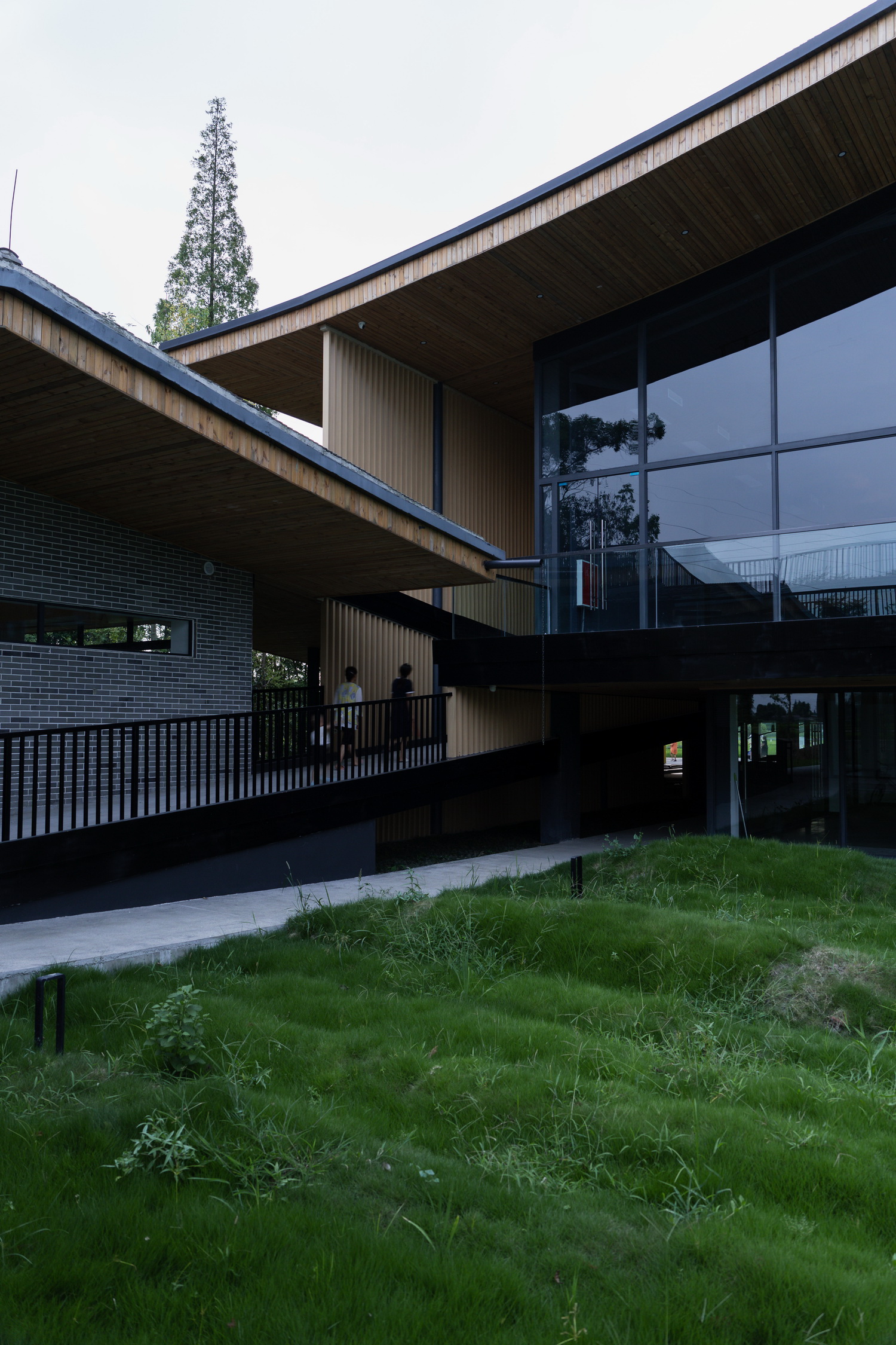 BIM建筑|最好的粮油在田间——耕田上的院子,村落中的乐园/小隐建筑事务所 BIM建筑|最好的粮油在田间——耕田上的院子,村落中的乐园/小隐建筑事务所