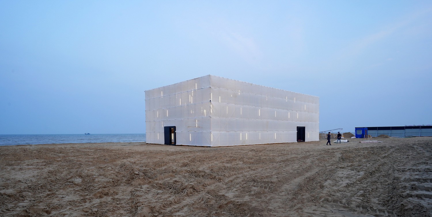 BIM建筑|晃神儿空间—阿那亚戏剧节“候鸟300”海滩临时美术馆/合木建筑工作室 BIM建筑|晃神儿空间—阿那亚戏剧节“候鸟300”海滩临时美术馆/合木建筑工作室