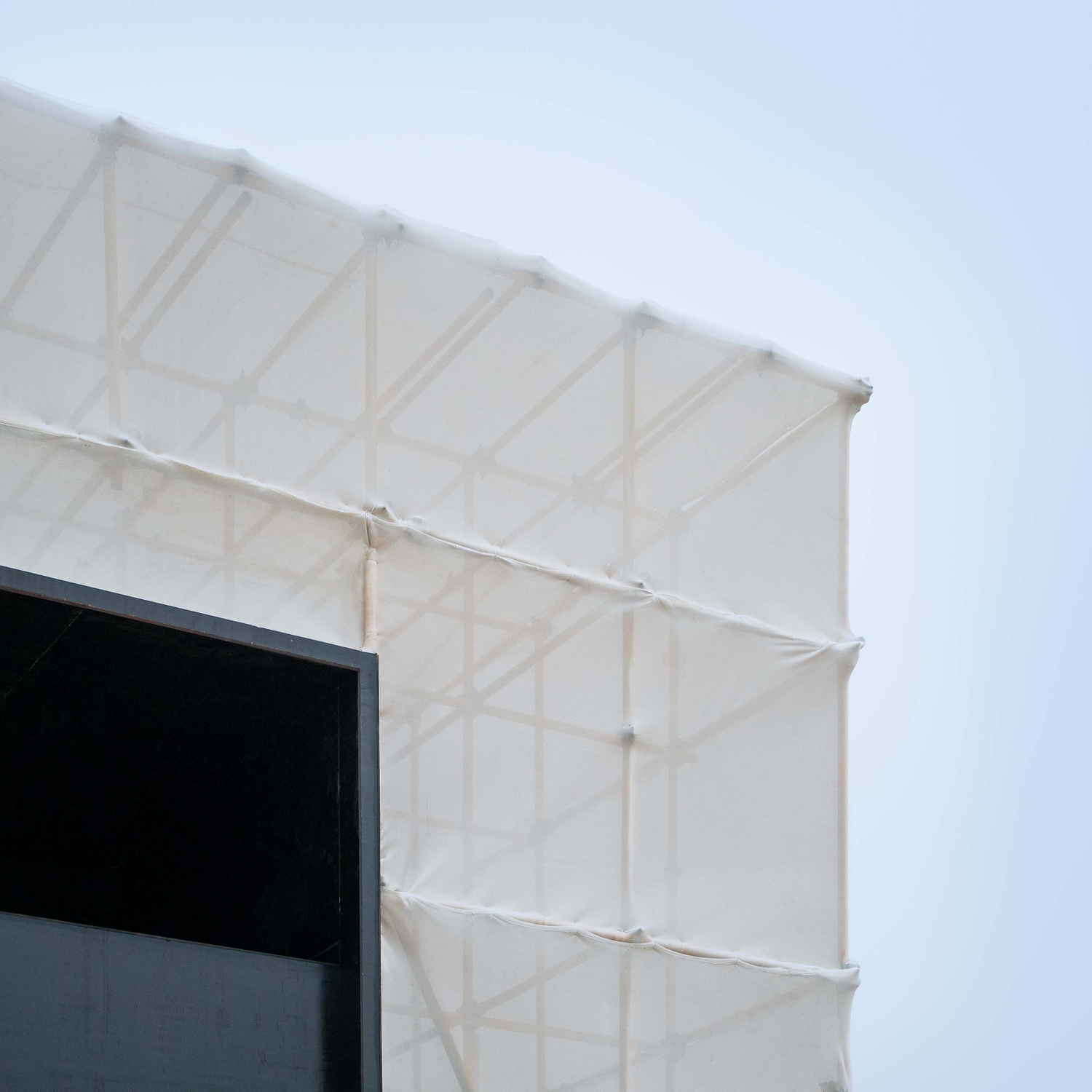 BIM建筑|晃神儿空间—阿那亚戏剧节“候鸟300”海滩临时美术馆/合木建筑工作室 BIM建筑|晃神儿空间—阿那亚戏剧节“候鸟300”海滩临时美术馆/合木建筑工作室