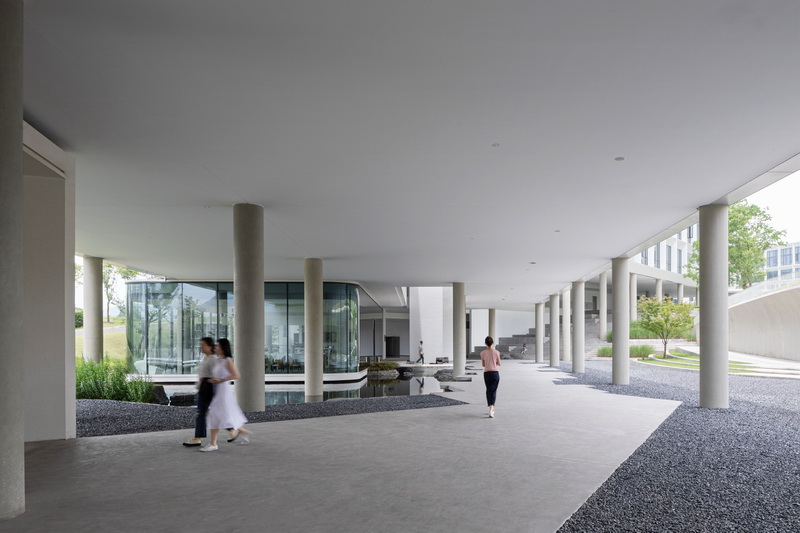 BIM建筑|顺势而为的空间赋形,浙江建德空港航空产学研基地/gad杰地设计 BIM建筑|顺势而为的空间赋形,浙江建德空港航空产学研基地/gad杰地设计