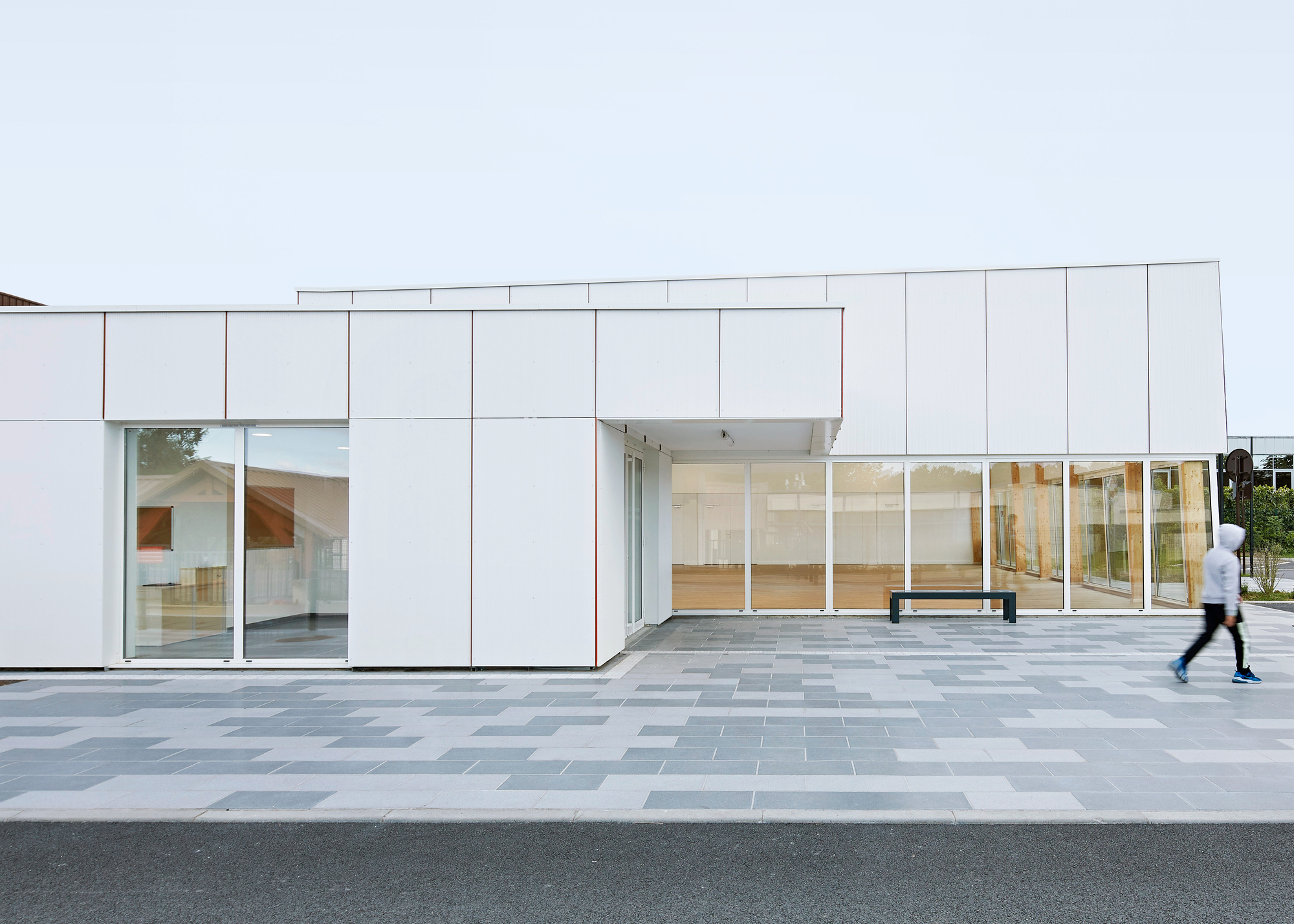BIM建筑|法国第一座大麻混凝土砌块体育馆/Lemoal Lemoal Architectes BIM建筑|法国第一座大麻混凝土砌块体育馆/Lemoal Lemoal Architectes