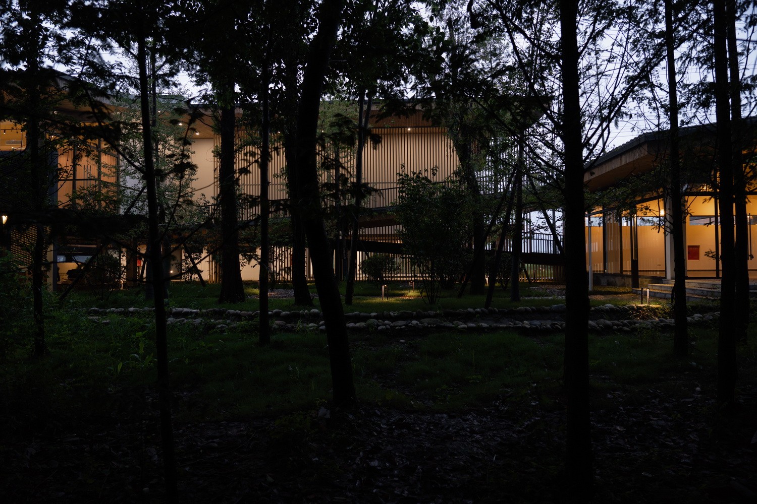 BIM建筑|最好的粮油在田间——耕田上的院子,村落中的乐园/小隐建筑事务所 BIM建筑|最好的粮油在田间——耕田上的院子,村落中的乐园/小隐建筑事务所