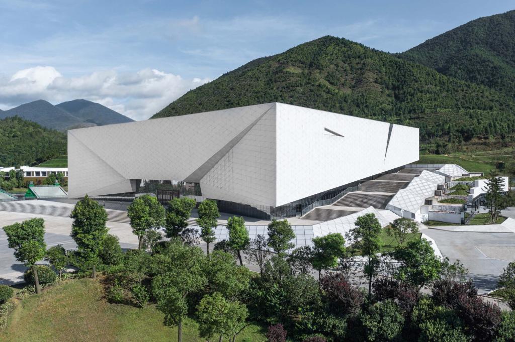 BIM建筑|南方红军三年游击战争纪念馆 / 华建集团上海建筑设计研究院 BIM建筑|南方红军三年游击战争纪念馆 / 华建集团上海建筑设计研究院