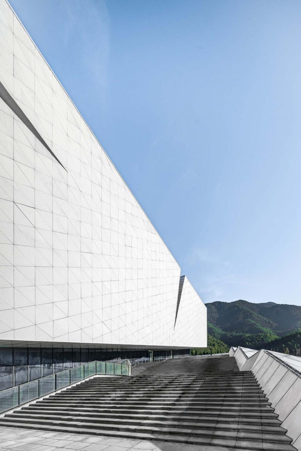 BIM建筑|南方红军三年游击战争纪念馆 / 华建集团上海建筑设计研究院 BIM建筑|南方红军三年游击战争纪念馆 / 华建集团上海建筑设计研究院
