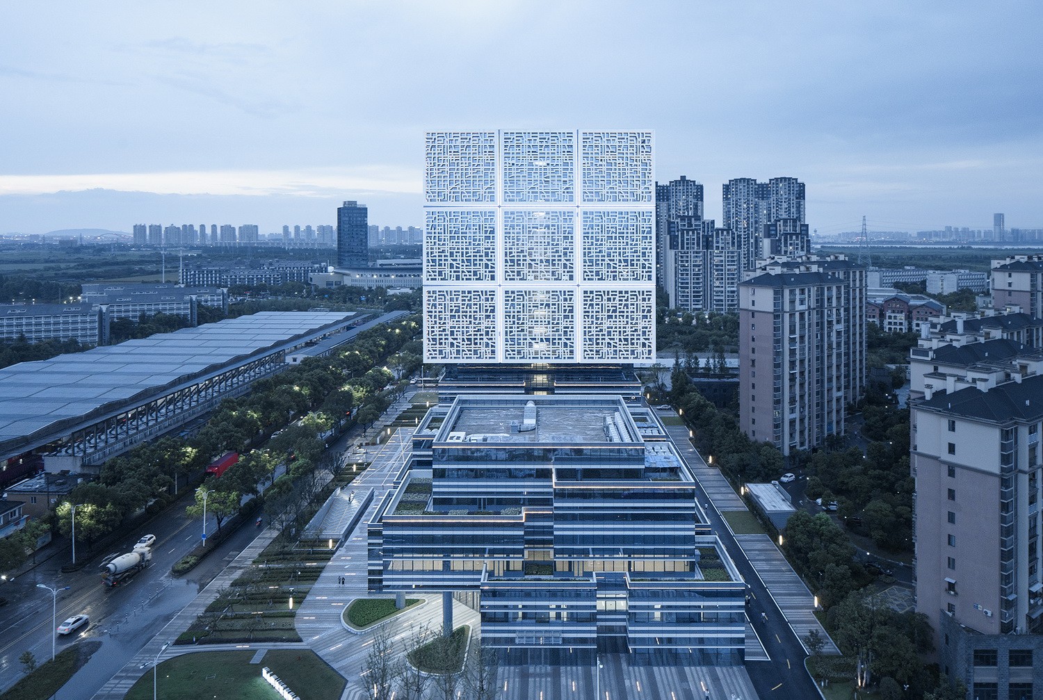 BIM建筑|“能量魔方” 萧山科技城创业谷 / 浙江大学建筑设计研究院有限公司 BIM建筑|“能量魔方” 萧山科技城创业谷 / 浙江大学建筑设计研究院有限公司
