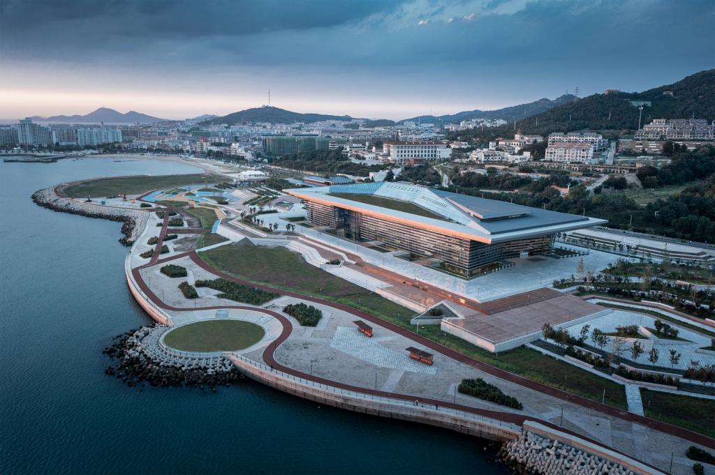BIM建筑|长岛海洋生态文明综合试验区展览馆 / 华南理工大学建筑设计研究院工作十室+烟台市建筑设计研究院 BIM建筑|长岛海洋生态文明综合试验区展览馆 / 华南理工大学建筑设计研究院工作十室+烟台市建筑设计研究院