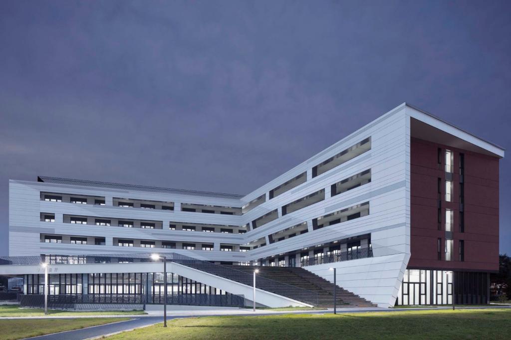 BIM建筑|北京人大附中航天城学校 / 北京市建筑设计研究院 BIM建筑|北京人大附中航天城学校 / 北京市建筑设计研究院