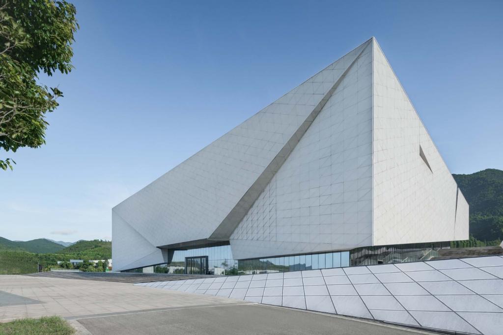 BIM建筑|南方红军三年游击战争纪念馆 / 华建集团上海建筑设计研究院 BIM建筑|南方红军三年游击战争纪念馆 / 华建集团上海建筑设计研究院