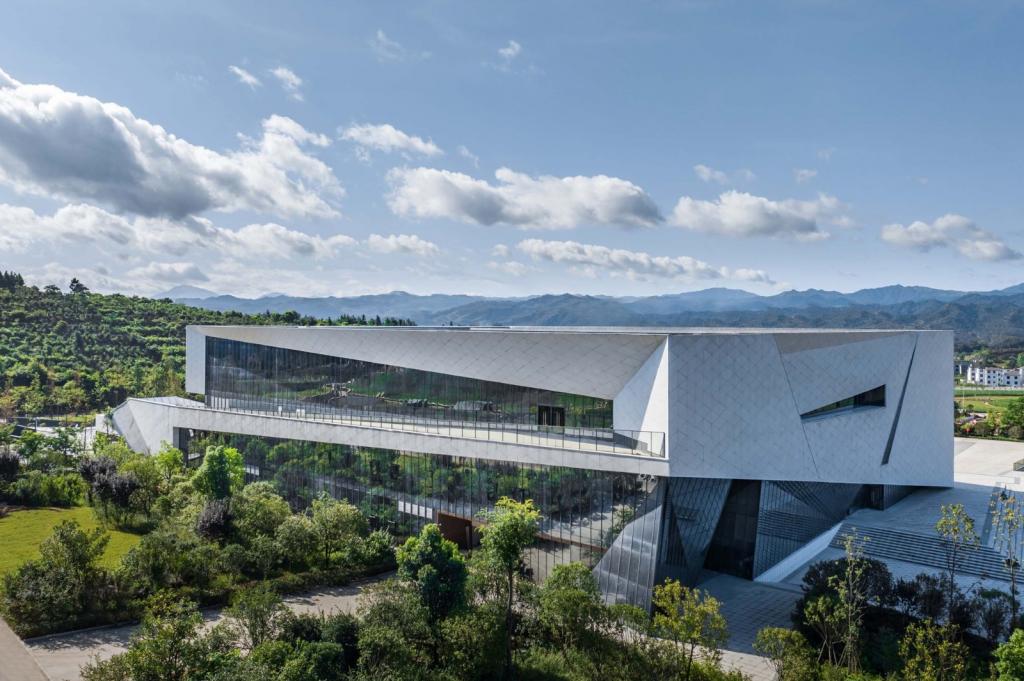 BIM建筑|南方红军三年游击战争纪念馆 / 华建集团上海建筑设计研究院 BIM建筑|南方红军三年游击战争纪念馆 / 华建集团上海建筑设计研究院