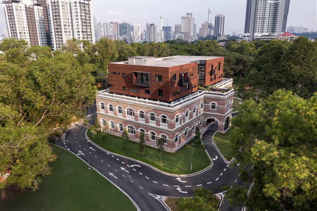 BIM建筑|从殖民建筑空壳中再生,Sentul 耐候钢办公楼 / O2 Design Atelier + YTL Land & Development BIM建筑|从殖民建筑空壳中再生,Sentul 耐候钢办公楼 / O2 Design Atelier + YTL Land & Development