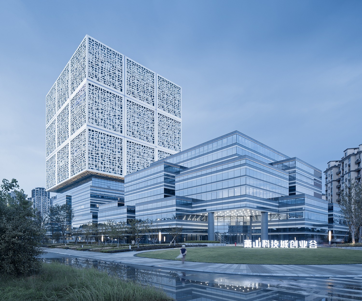 BIM建筑|“能量魔方” 萧山科技城创业谷 / 浙江大学建筑设计研究院有限公司 BIM建筑|“能量魔方” 萧山科技城创业谷 / 浙江大学建筑设计研究院有限公司