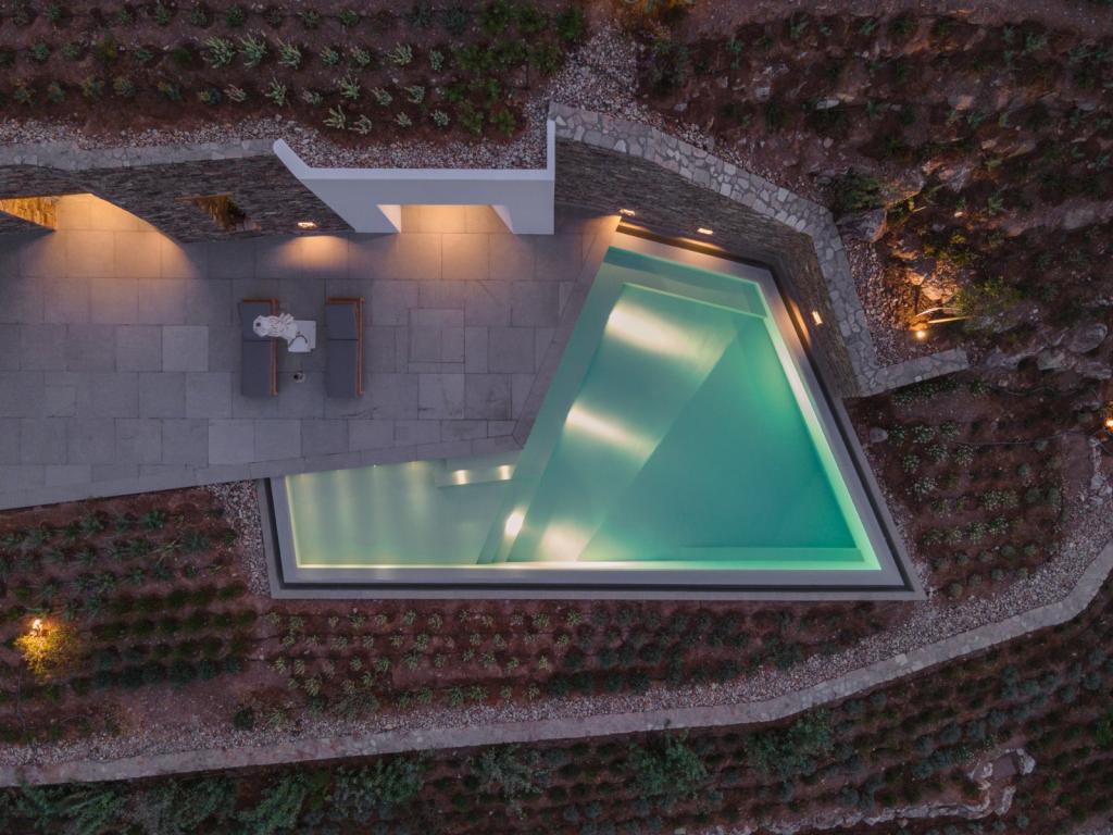 BIM建筑|安提帕洛斯岛的地下私人别墅 / Tsolakis Architects BIM建筑|安提帕洛斯岛的地下私人别墅 / Tsolakis Architects