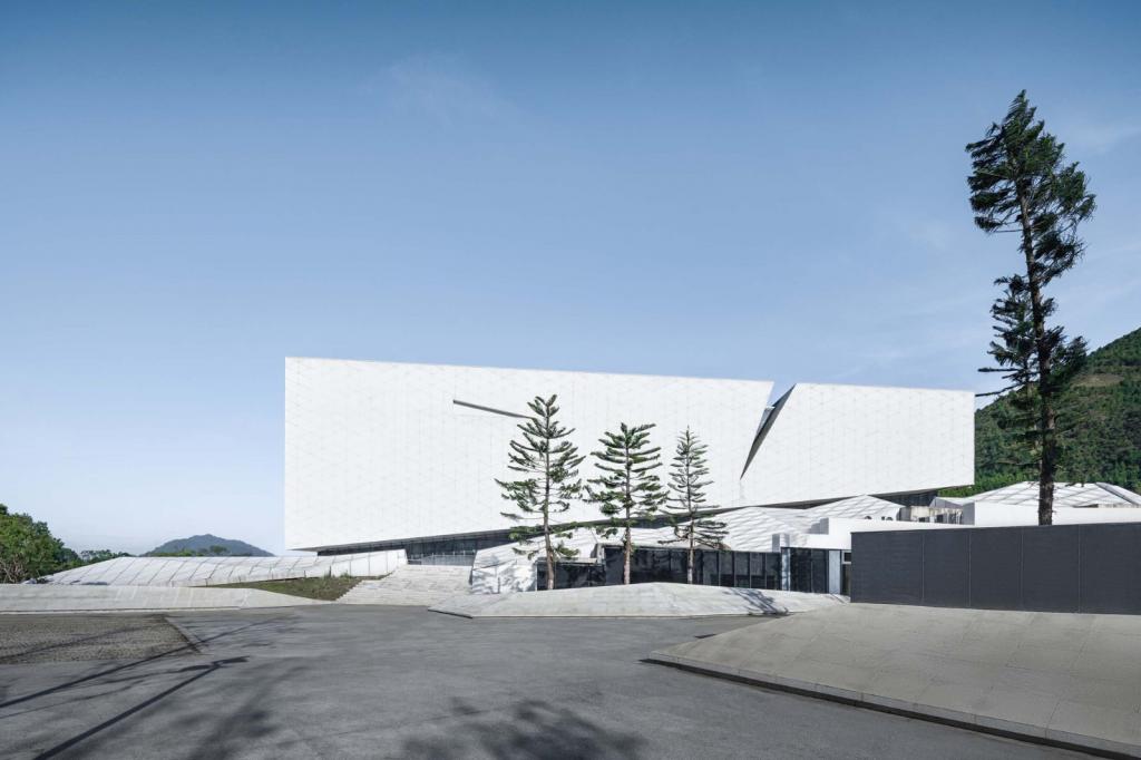 BIM建筑|南方红军三年游击战争纪念馆 / 华建集团上海建筑设计研究院 BIM建筑|南方红军三年游击战争纪念馆 / 华建集团上海建筑设计研究院
