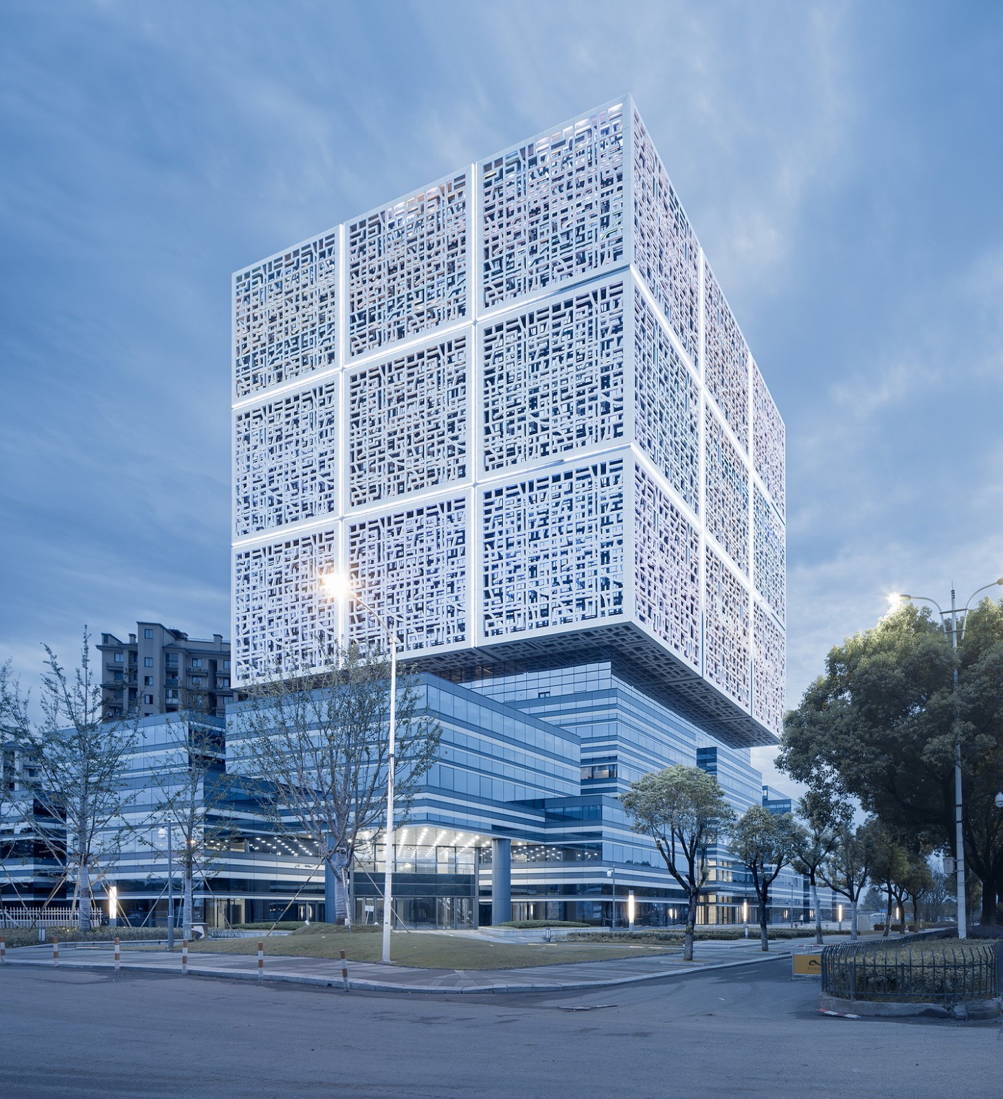 BIM建筑|“能量魔方” 萧山科技城创业谷 / 浙江大学建筑设计研究院有限公司 BIM建筑|“能量魔方” 萧山科技城创业谷 / 浙江大学建筑设计研究院有限公司