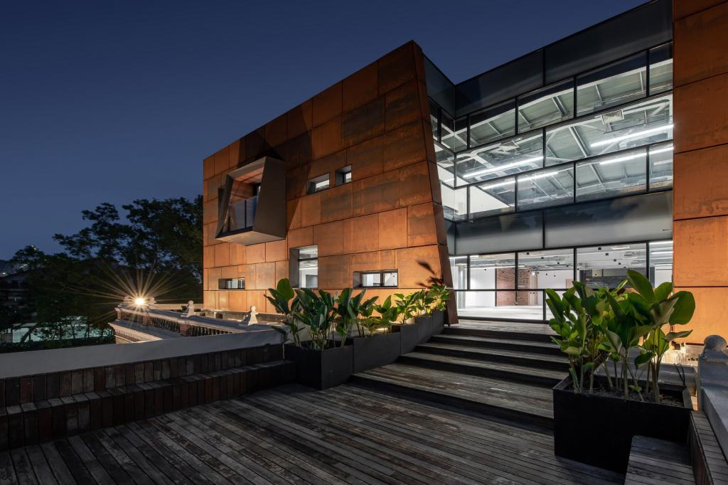 BIM建筑|从殖民建筑空壳中再生,Sentul 耐候钢办公楼 / O2 Design Atelier + YTL Land & Development BIM建筑|从殖民建筑空壳中再生,Sentul 耐候钢办公楼 / O2 Design Atelier + YTL Land & Development
