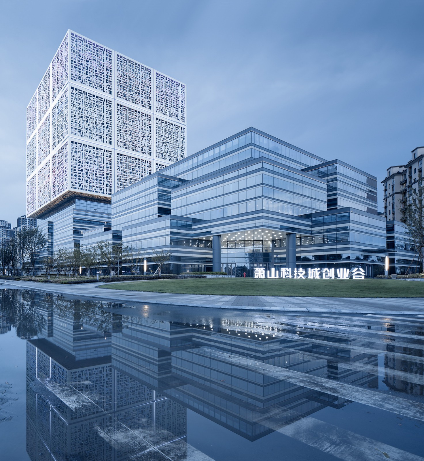 BIM建筑|“能量魔方” 萧山科技城创业谷 / 浙江大学建筑设计研究院有限公司 BIM建筑|“能量魔方” 萧山科技城创业谷 / 浙江大学建筑设计研究院有限公司
