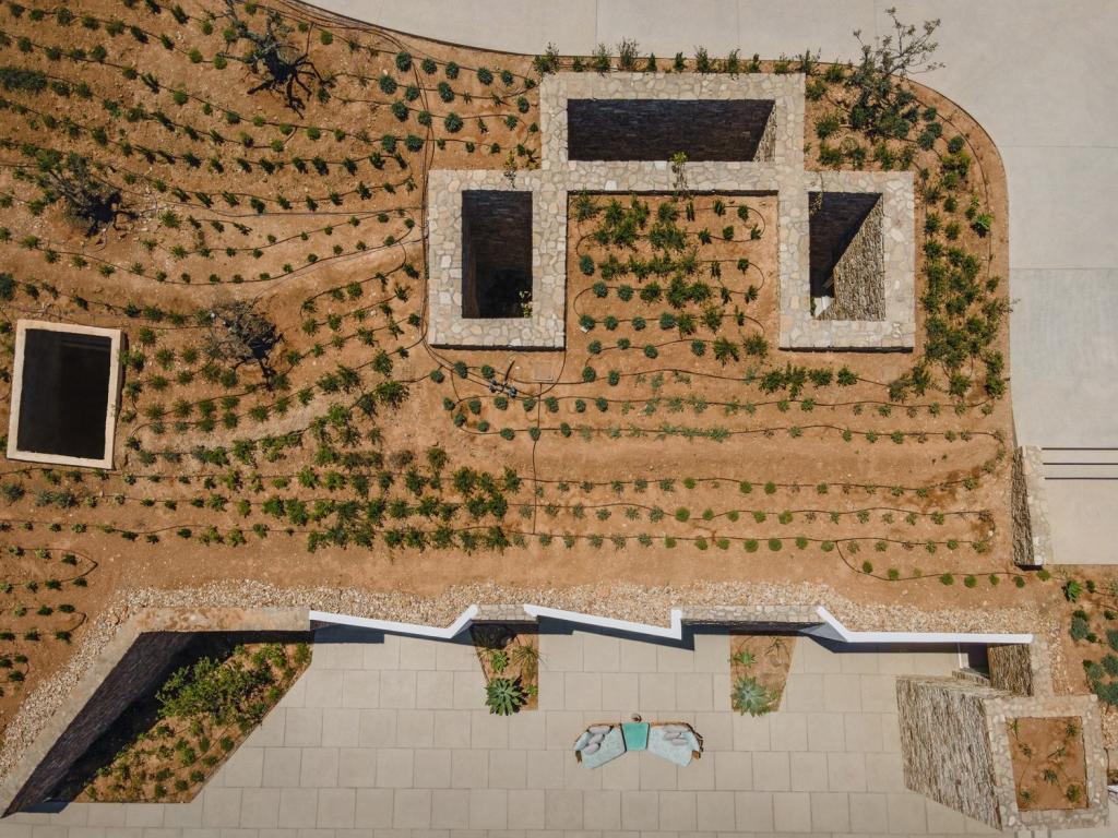 BIM建筑|安提帕洛斯岛的地下私人别墅 / Tsolakis Architects BIM建筑|安提帕洛斯岛的地下私人别墅 / Tsolakis Architects