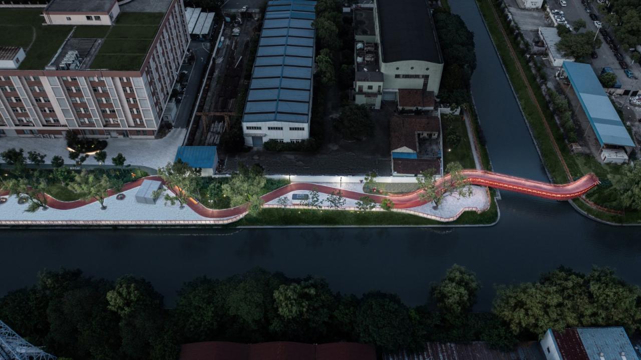 BIM建筑|上海闵行横泾港东岸滨水,景观公共空间改造 / SPARK Architects BIM建筑|上海闵行横泾港东岸滨水,景观公共空间改造 / SPARK Architects