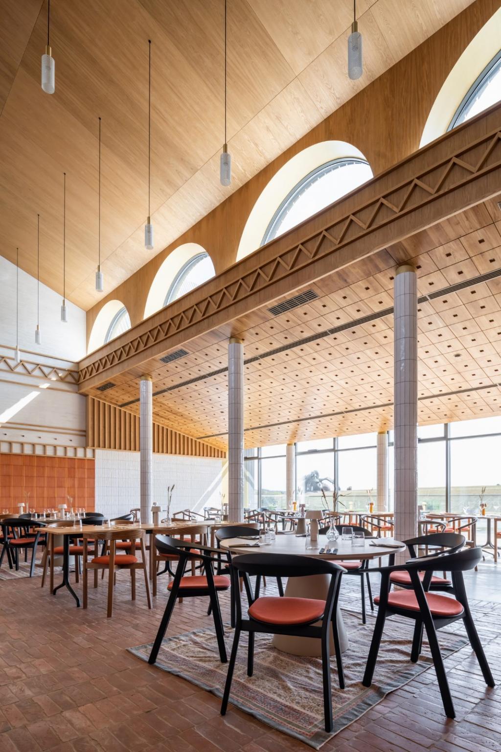 BIM建筑|库代克山公园游客接待中心 / Megabudka Architecture Bureau BIM建筑|库代克山公园游客接待中心 / Megabudka Architecture Bureau