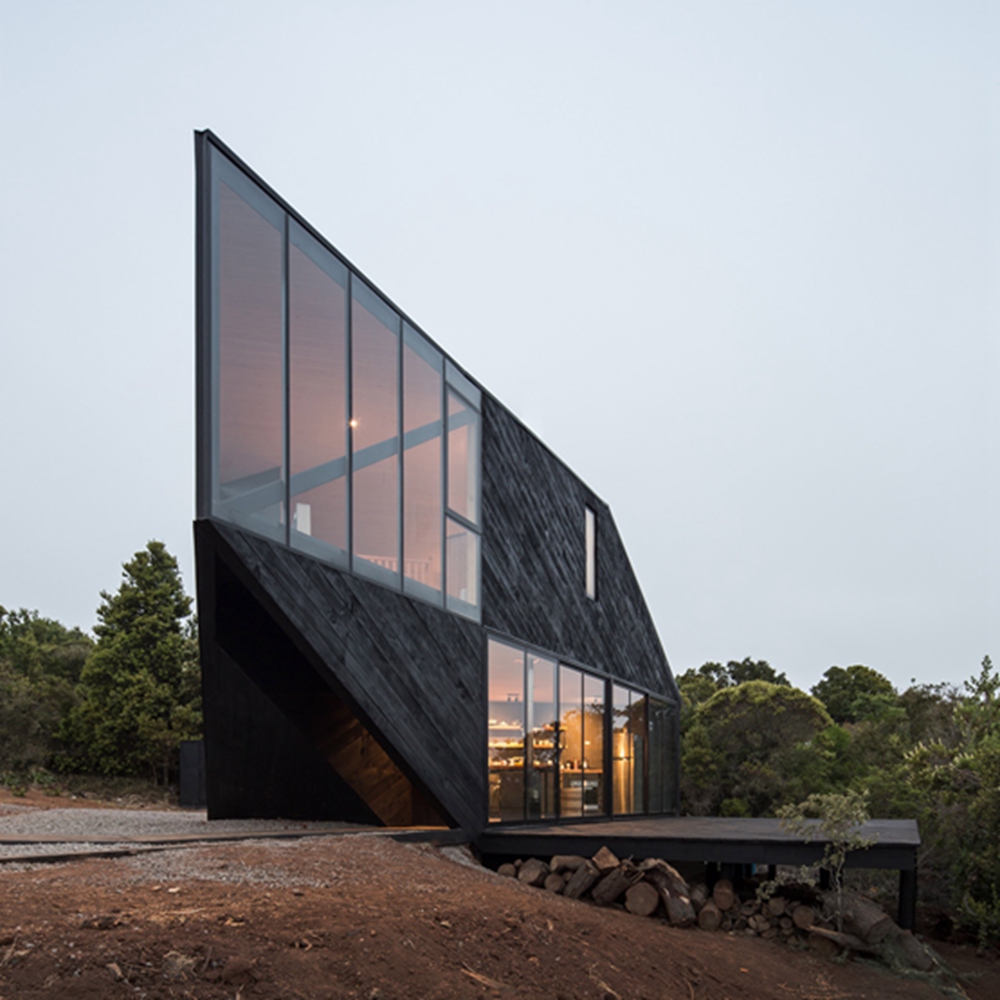 BIM建筑|2DM Arquitectos在智利海岸建造多面体度假小屋 BIM建筑|2DM Arquitectos在智利海岸建造多面体度假小屋