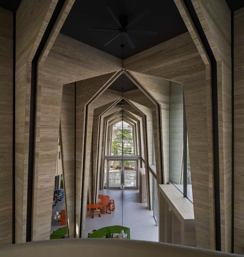 BIM建筑|巨构与小人儿,筑紫森林幼儿园 / UID Architects BIM建筑|巨构与小人儿,筑紫森林幼儿园 / UID Architects