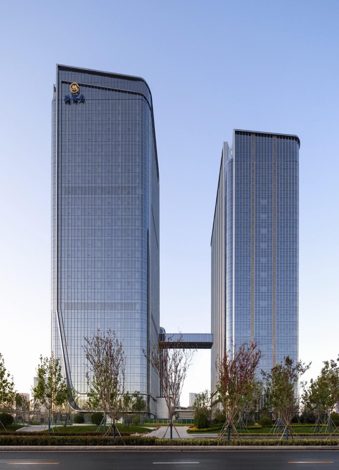 BIM建筑|最美全运会完美收官,奥体中轴之门继续绽放新的生命力 / 三益建筑设计 BIM建筑|最美全运会完美收官,奥体中轴之门继续绽放新的生命力 / 三益建筑设计