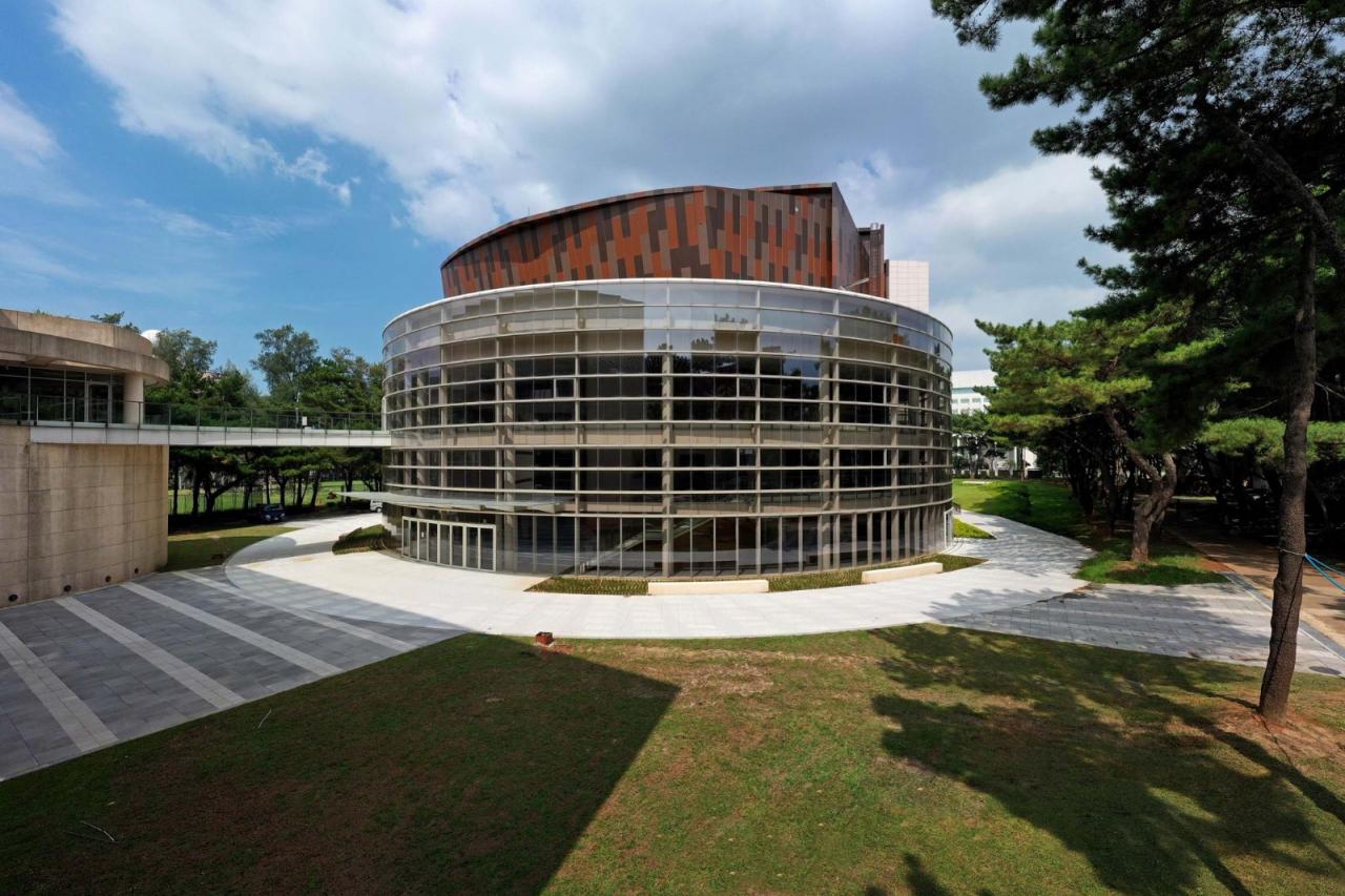 BIM建筑|台湾中央大学多功能大礼堂 / 潘冀联合建筑师事务所 BIM建筑|台湾中央大学多功能大礼堂 / 潘冀联合建筑师事务所