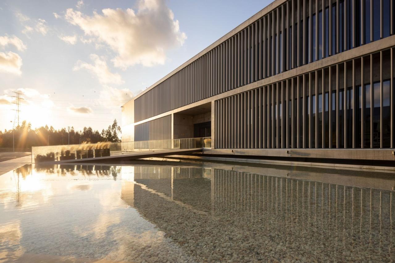 BIM建筑|AOC 商务中心 / mube arquitectura BIM建筑|AOC 商务中心 / mube arquitectura