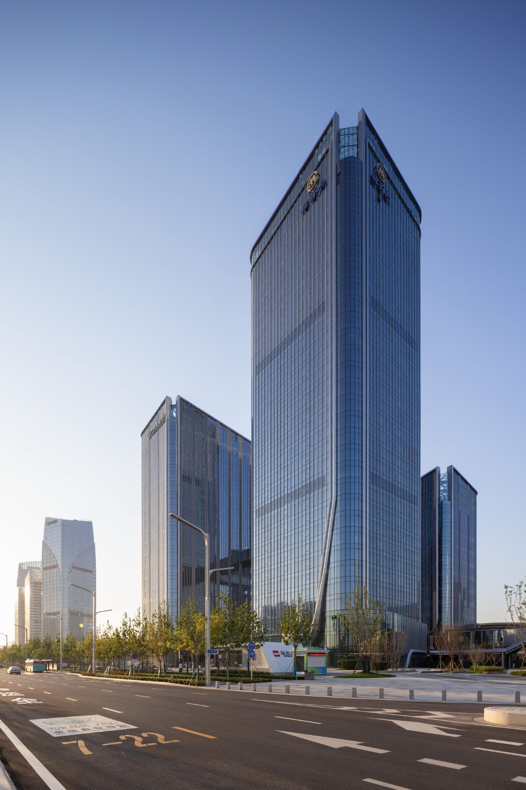 BIM建筑|最美全运会完美收官,奥体中轴之门继续绽放新的生命力 / 三益建筑设计 BIM建筑|最美全运会完美收官,奥体中轴之门继续绽放新的生命力 / 三益建筑设计
