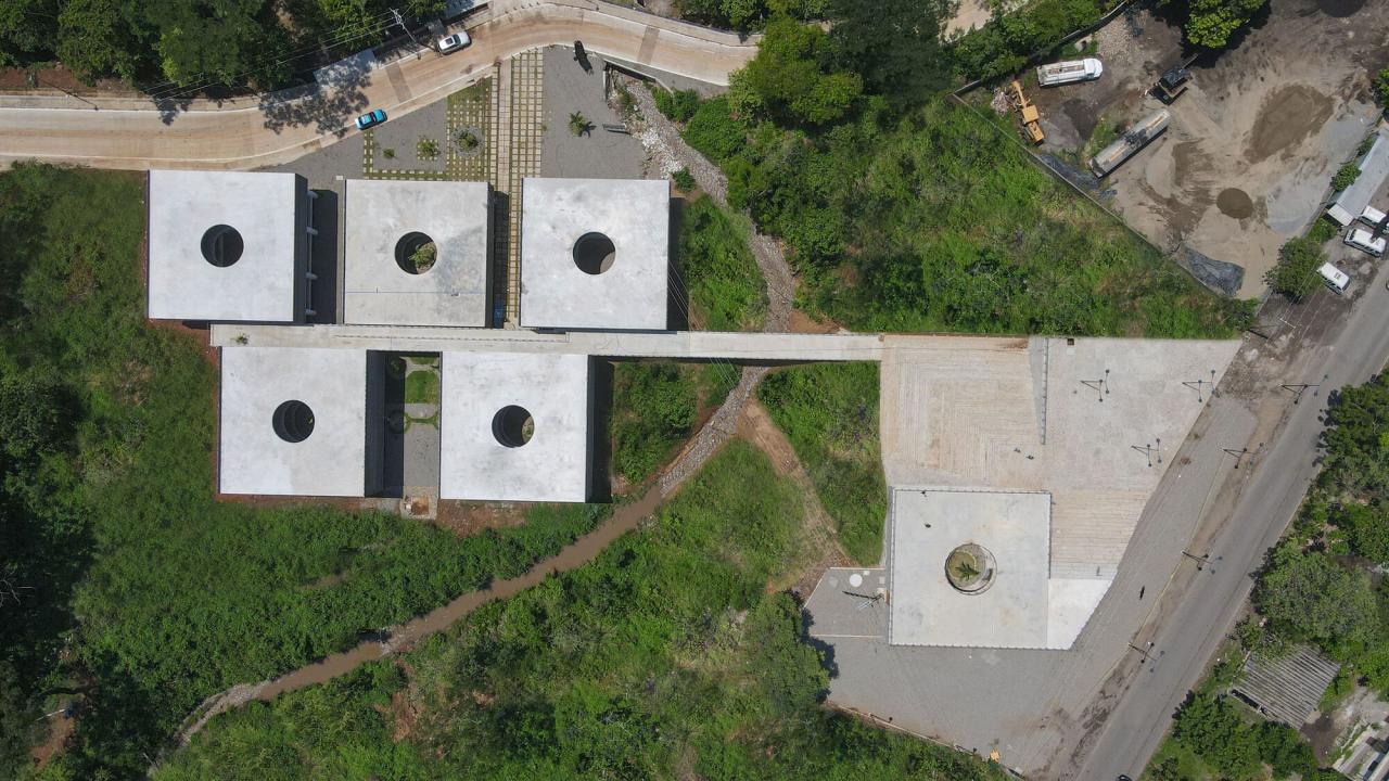 BIM建筑|墨西哥塔帕丘拉社会援助中心 / Laboratorio de Acupuntura Urbana BIM建筑|墨西哥塔帕丘拉社会援助中心 / Laboratorio de Acupuntura Urbana