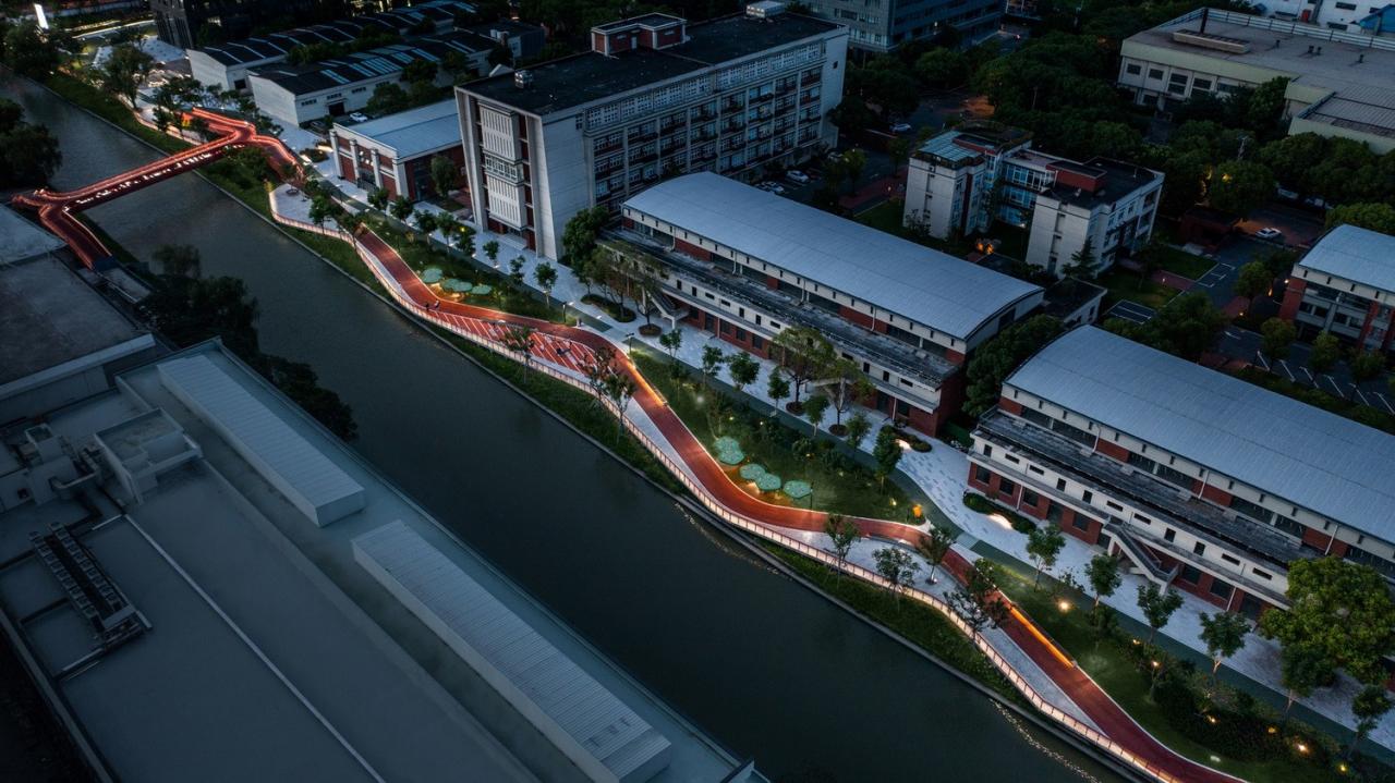 BIM建筑|上海闵行横泾港东岸滨水,景观公共空间改造 / SPARK Architects BIM建筑|上海闵行横泾港东岸滨水,景观公共空间改造 / SPARK Architects
