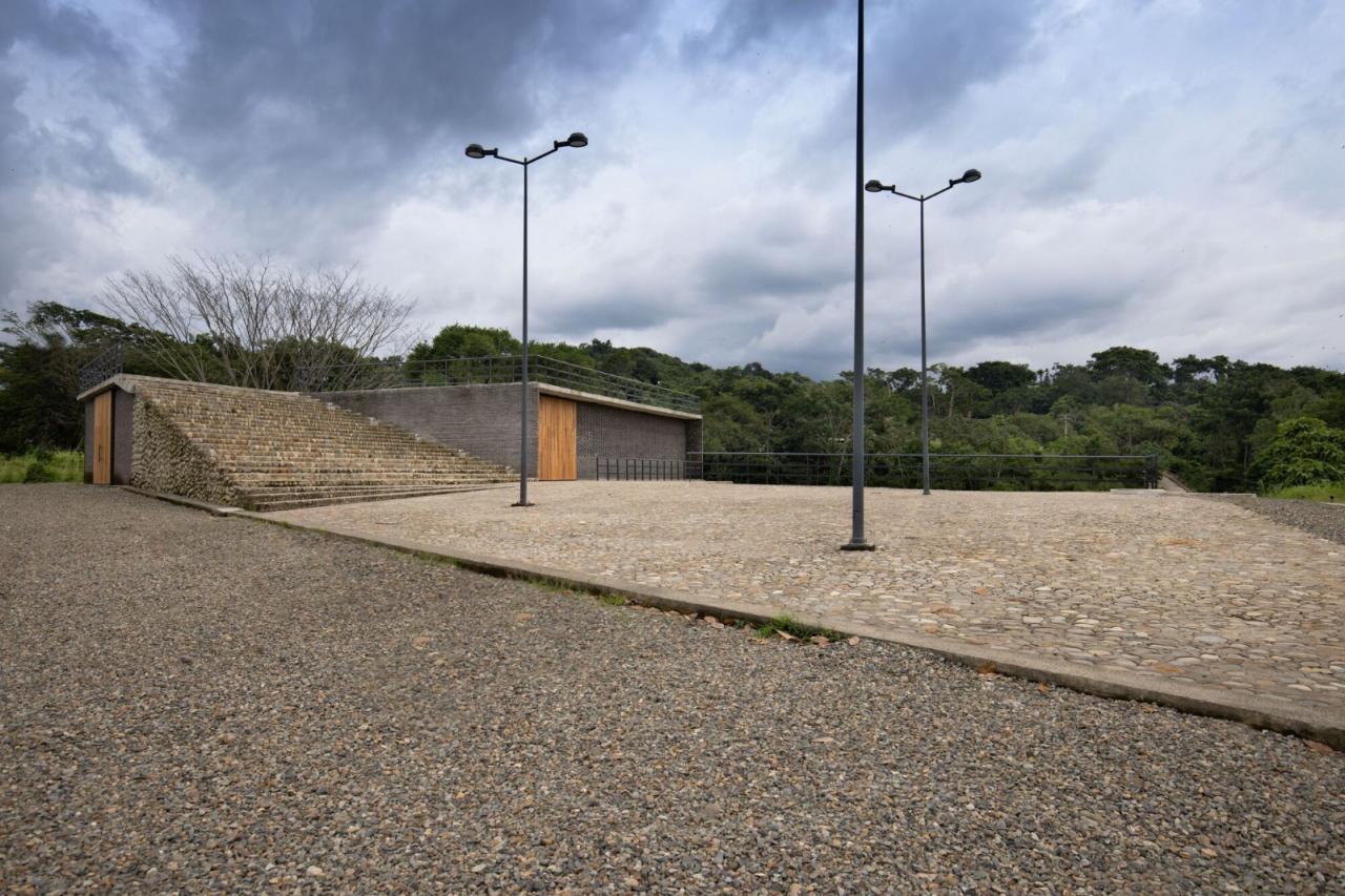 BIM建筑|墨西哥塔帕丘拉社会援助中心 / Laboratorio de Acupuntura Urbana BIM建筑|墨西哥塔帕丘拉社会援助中心 / Laboratorio de Acupuntura Urbana