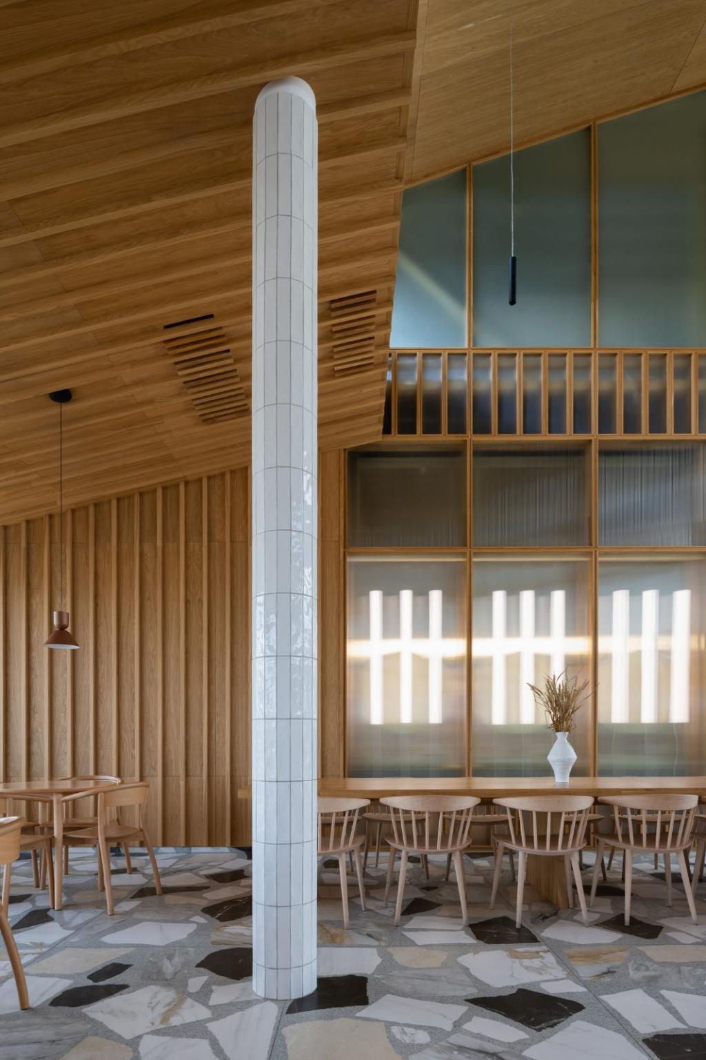 BIM建筑|库代克山公园游客接待中心 / Megabudka Architecture Bureau BIM建筑|库代克山公园游客接待中心 / Megabudka Architecture Bureau