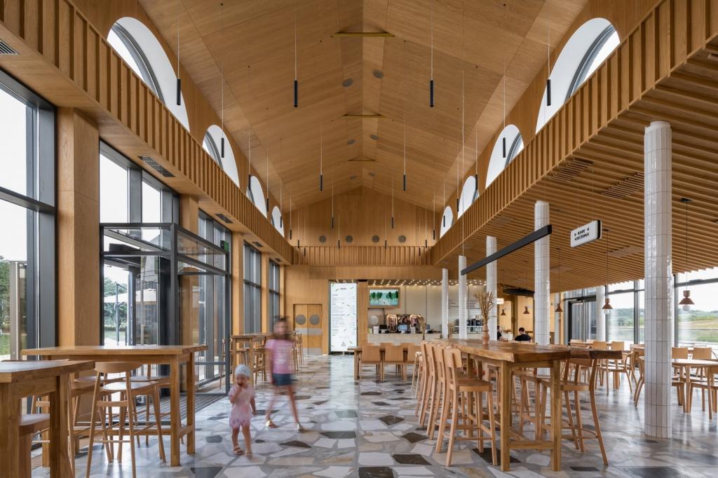 BIM建筑|库代克山公园游客接待中心 / Megabudka Architecture Bureau BIM建筑|库代克山公园游客接待中心 / Megabudka Architecture Bureau