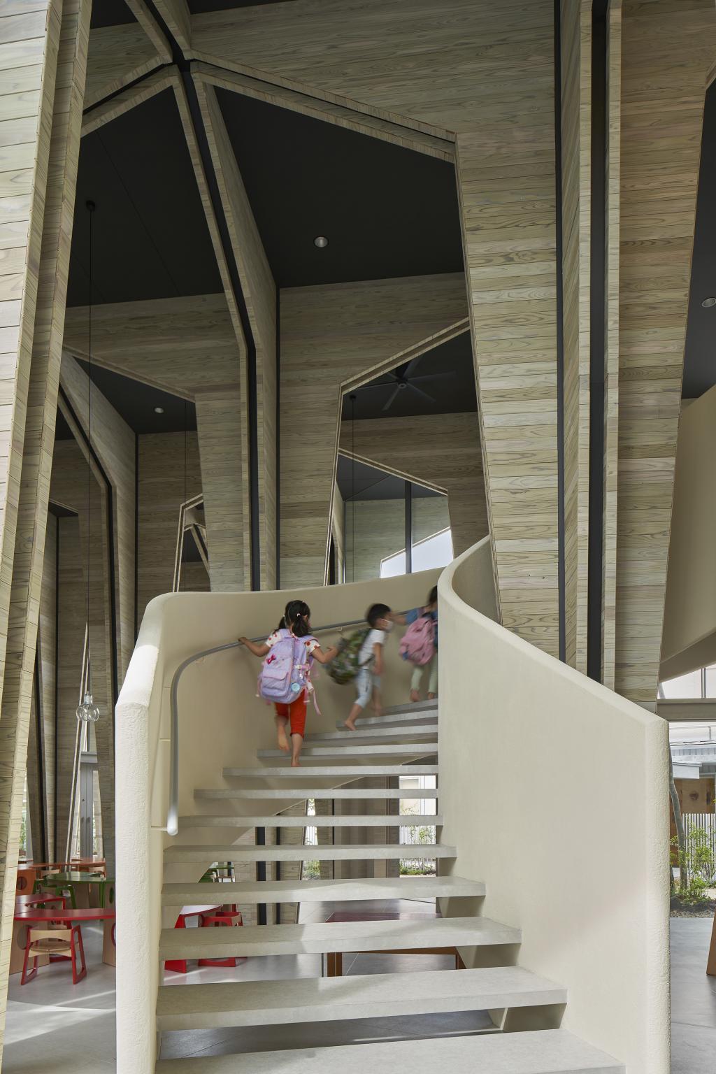 BIM建筑|巨构与小人儿,筑紫森林幼儿园 / UID Architects BIM建筑|巨构与小人儿,筑紫森林幼儿园 / UID Architects
