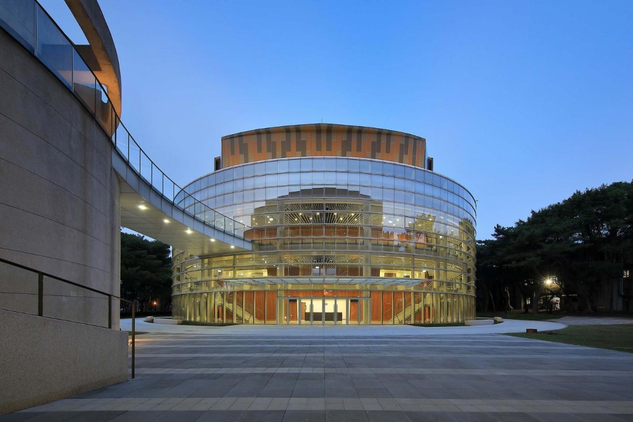 BIM建筑|台湾中央大学多功能大礼堂 / 潘冀联合建筑师事务所 BIM建筑|台湾中央大学多功能大礼堂 / 潘冀联合建筑师事务所