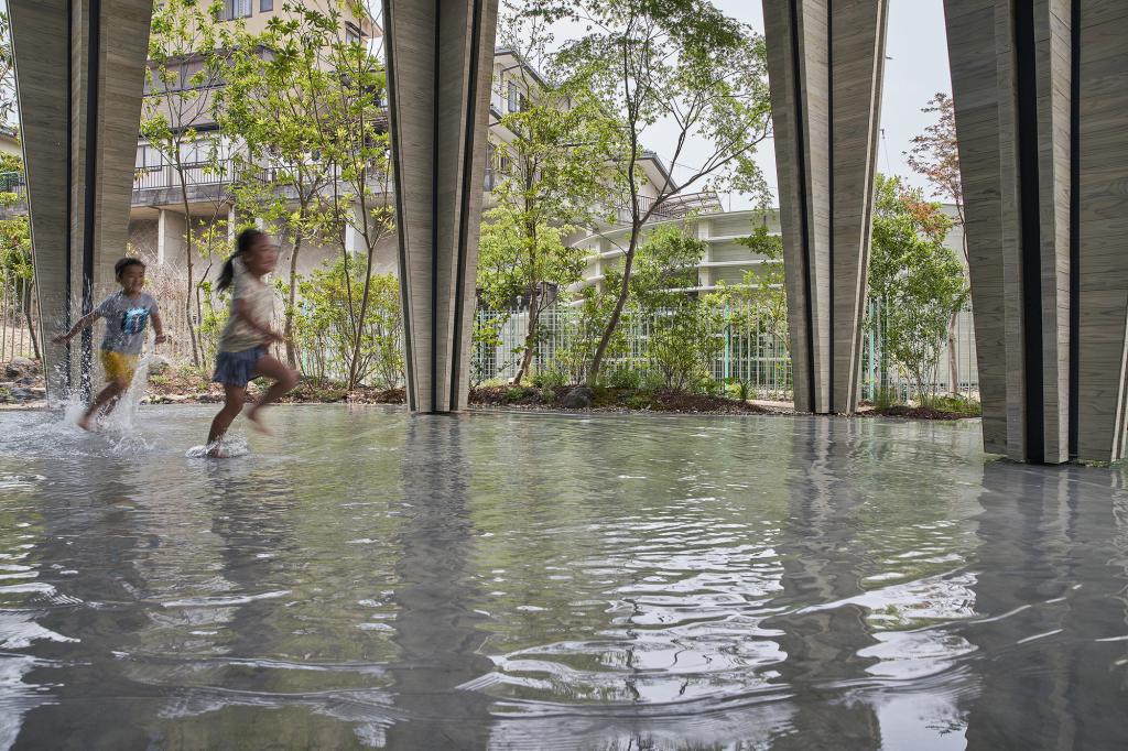 BIM建筑|巨构与小人儿,筑紫森林幼儿园 / UID Architects BIM建筑|巨构与小人儿,筑紫森林幼儿园 / UID Architects