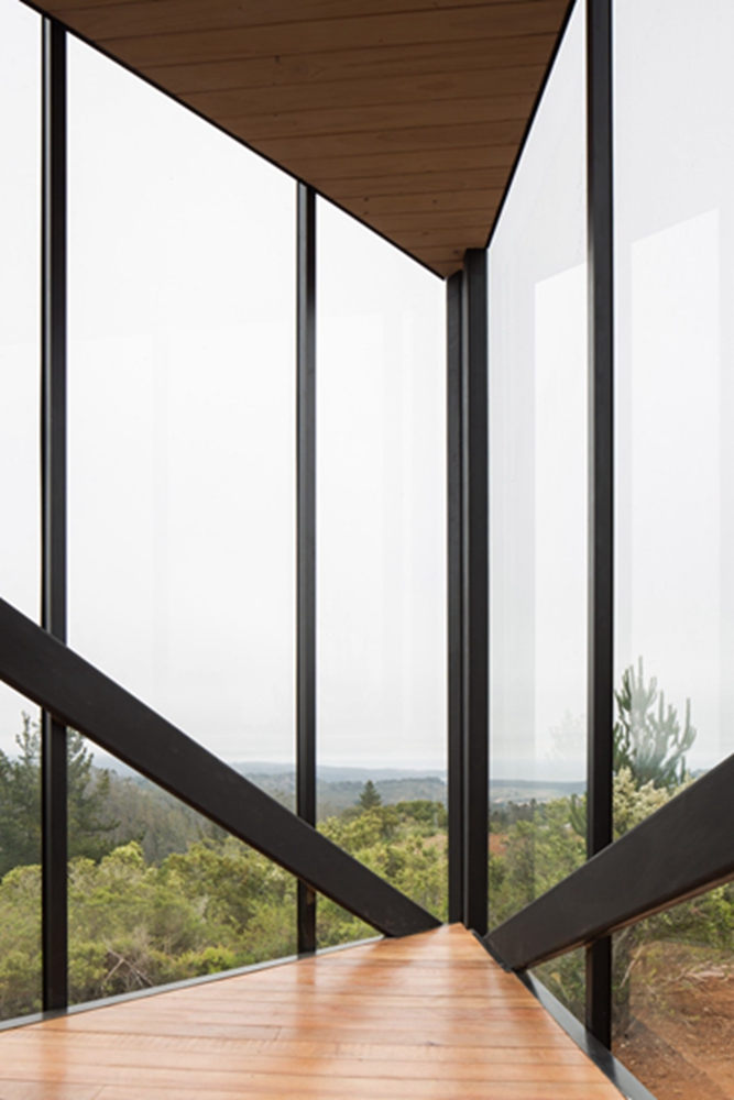 BIM建筑|2DM Arquitectos在智利海岸建造多面体度假小屋 BIM建筑|2DM Arquitectos在智利海岸建造多面体度假小屋
