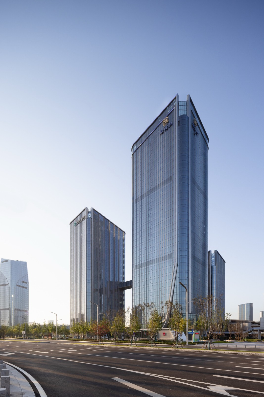 BIM建筑|最美全运会完美收官,奥体中轴之门继续绽放新的生命力 / 三益建筑设计 BIM建筑|最美全运会完美收官,奥体中轴之门继续绽放新的生命力 / 三益建筑设计