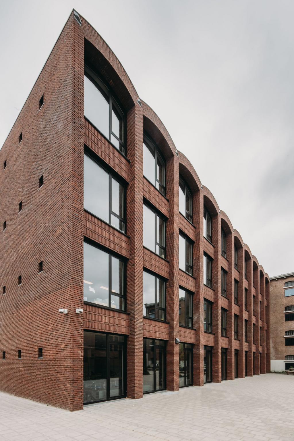 BIM建筑|由监狱改造而成的学校 / Atelier PRO architects BIM建筑|由监狱改造而成的学校 / Atelier PRO architects
