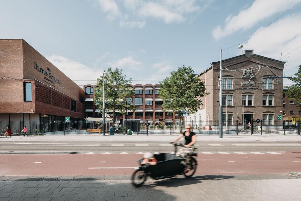 BIM建筑|由监狱改造而成的学校 / Atelier PRO architects BIM建筑|由监狱改造而成的学校 / Atelier PRO architects