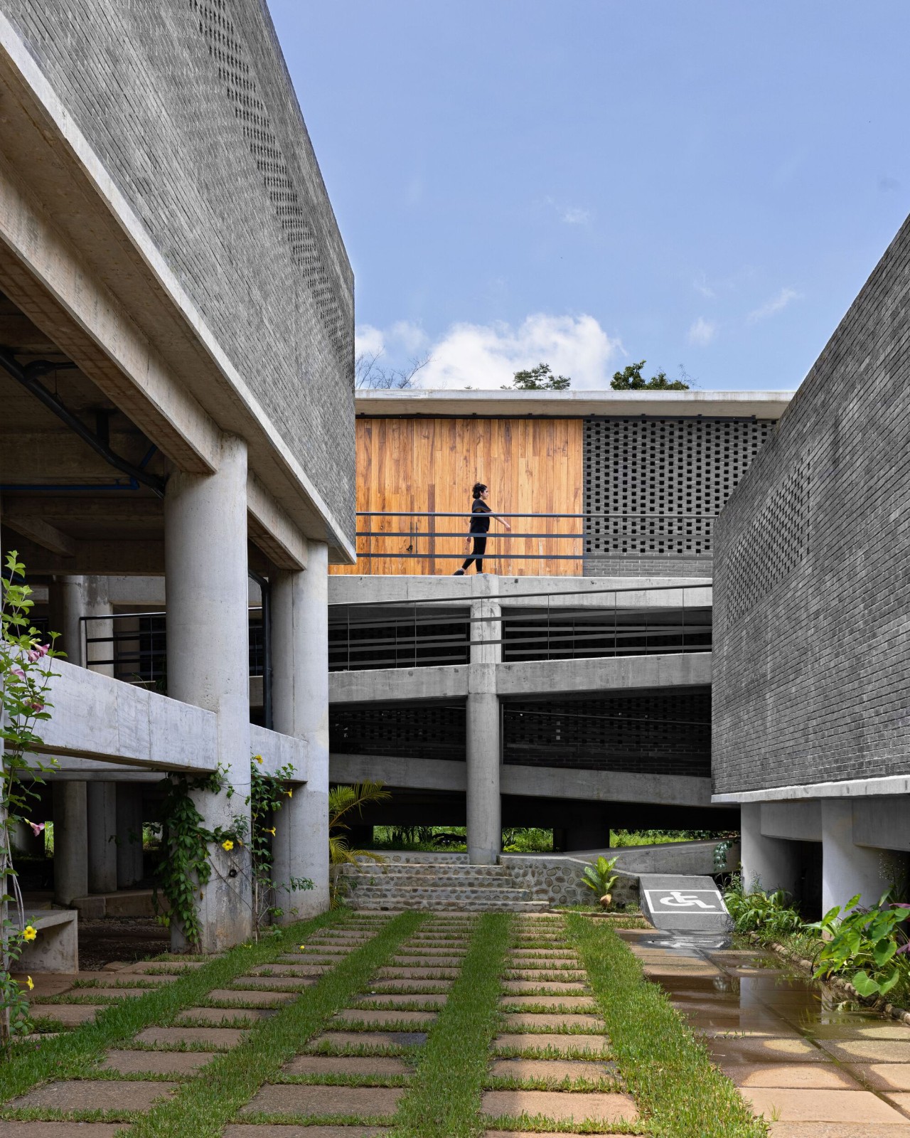 BIM建筑|墨西哥塔帕丘拉社会援助中心 / Laboratorio de Acupuntura Urbana BIM建筑|墨西哥塔帕丘拉社会援助中心 / Laboratorio de Acupuntura Urbana