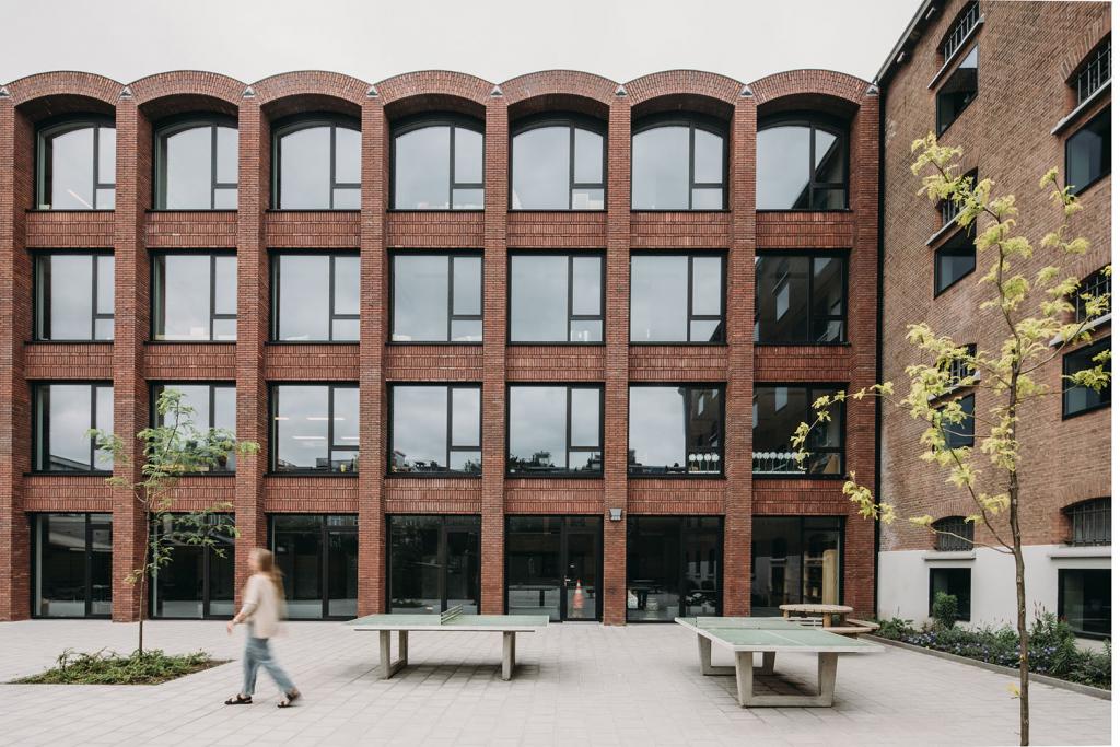 BIM建筑|由监狱改造而成的学校 / Atelier PRO architects BIM建筑|由监狱改造而成的学校 / Atelier PRO architects