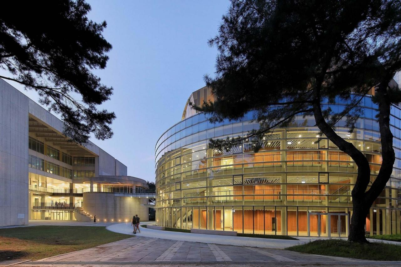 BIM建筑|台湾中央大学多功能大礼堂 / 潘冀联合建筑师事务所 BIM建筑|台湾中央大学多功能大礼堂 / 潘冀联合建筑师事务所