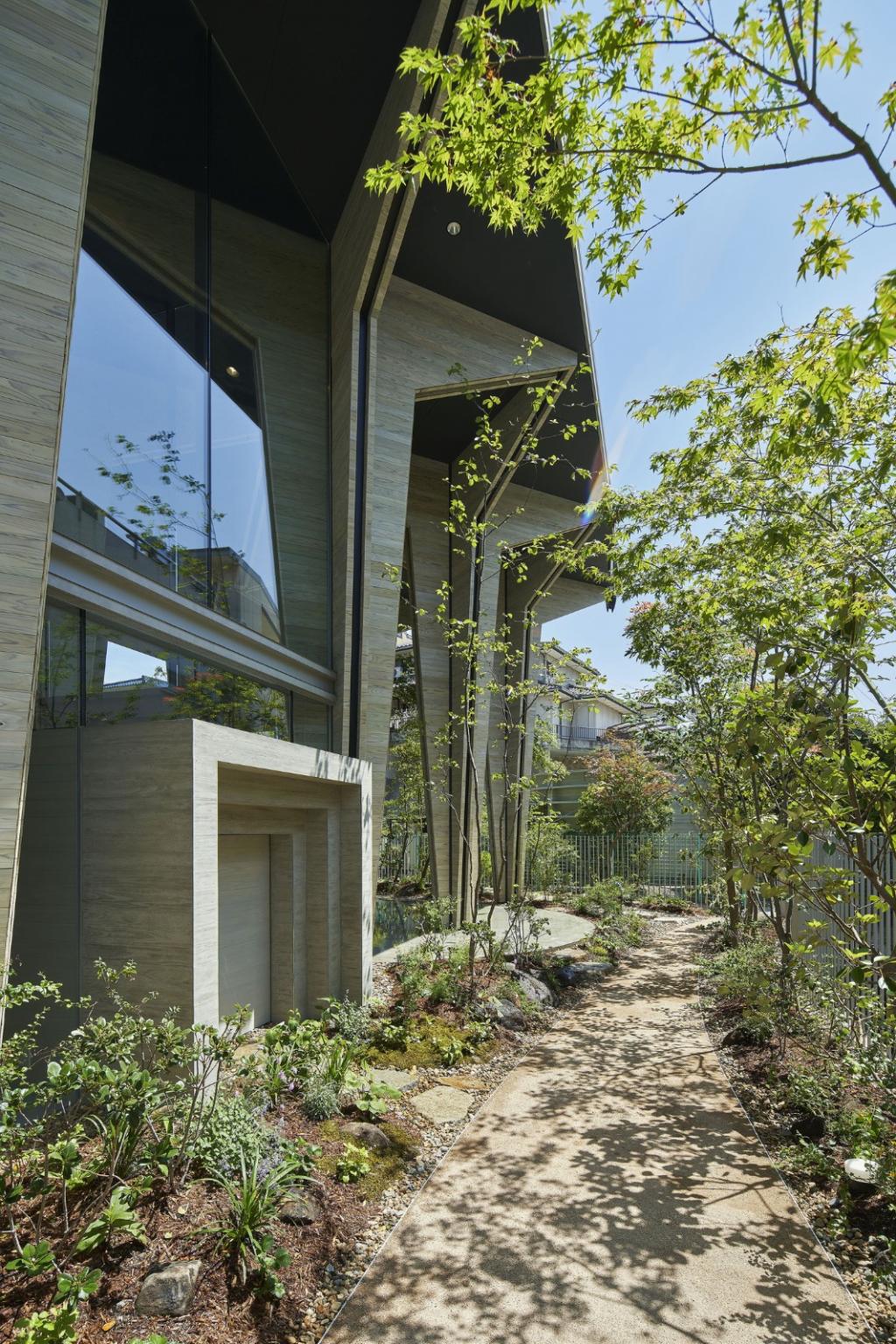 BIM建筑|巨构与小人儿,筑紫森林幼儿园 / UID Architects BIM建筑|巨构与小人儿,筑紫森林幼儿园 / UID Architects