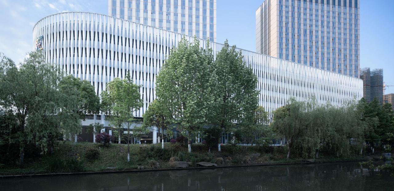 BIM建筑|来自停车楼的逆袭:杭州钱投海达停车楼 / 浙江大学建筑设计研究院有限公司 BIM建筑|来自停车楼的逆袭:杭州钱投海达停车楼 / 浙江大学建筑设计研究院有限公司