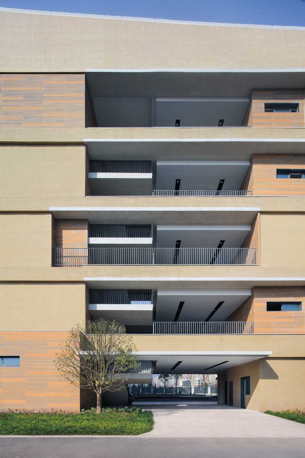 BIM建筑|西南大学附属中学两江校区:消失的高密度校园 / gad BIM建筑|西南大学附属中学两江校区:消失的高密度校园 / gad